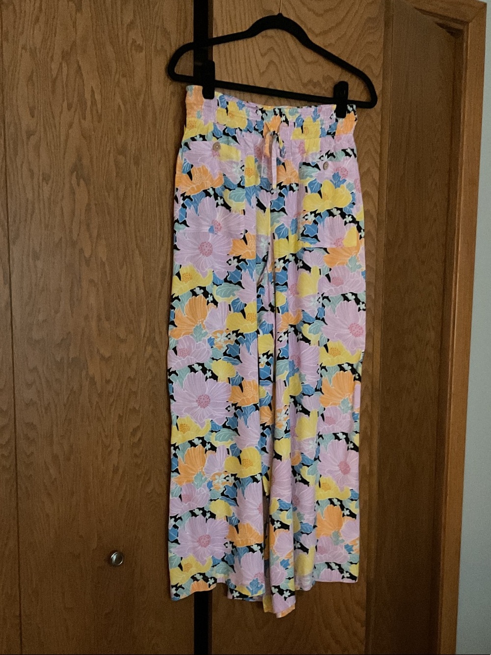 Roxy Kids Floral Wide-Leg Pants in Pastel Pink Yellow Blue